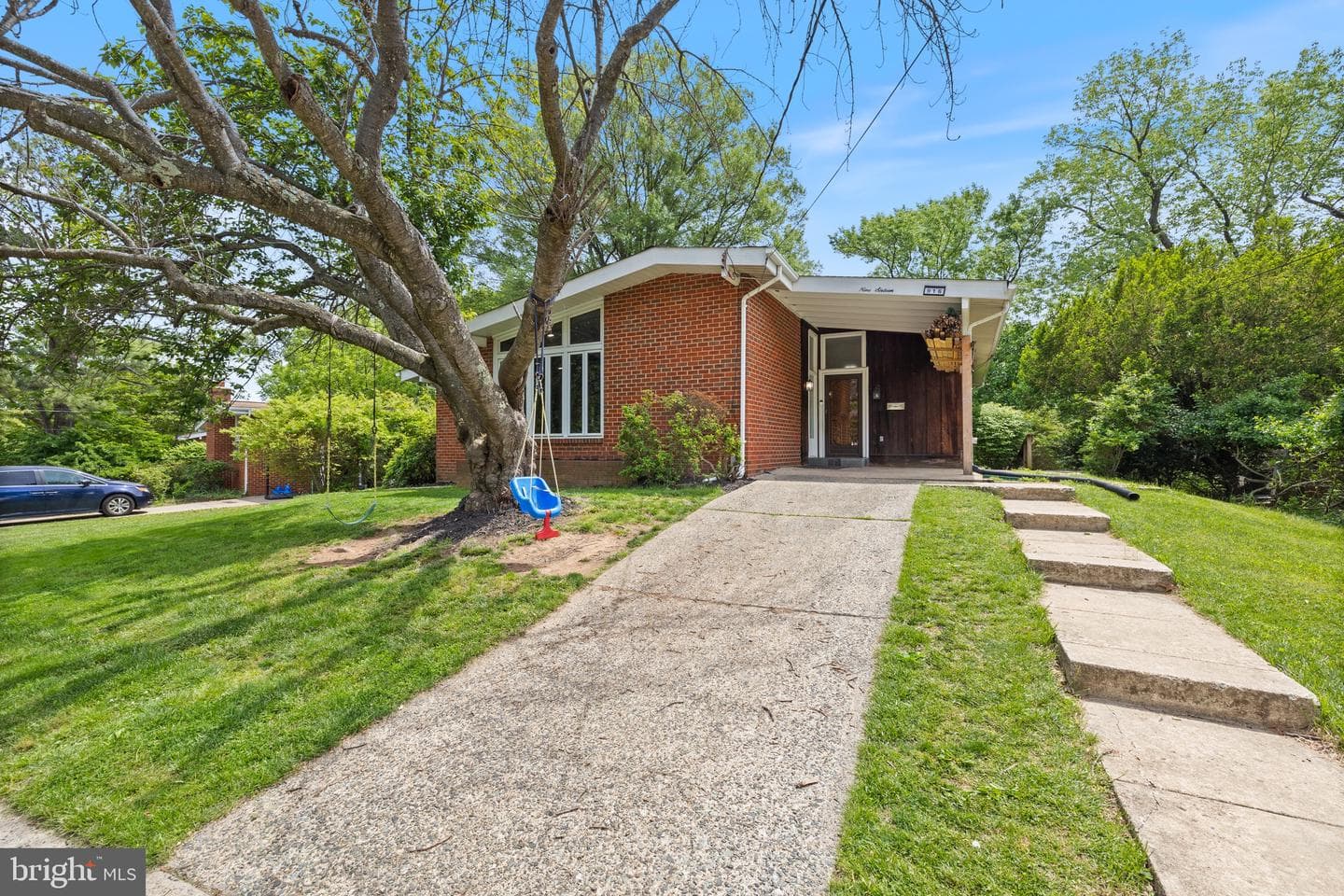 916 Hyde Road photo 1