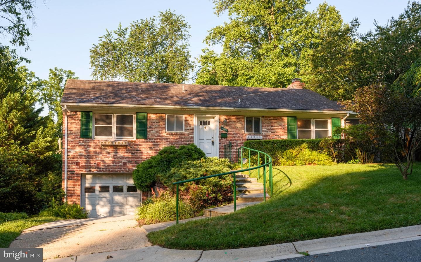 6502 Brookes Hill Court photo 1