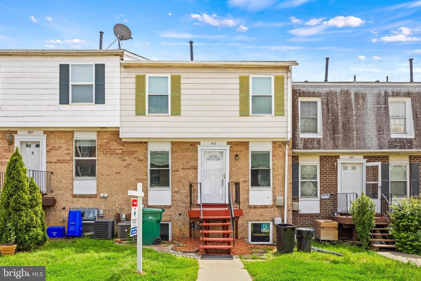 565 W Diamond Avenue #27 photo 1