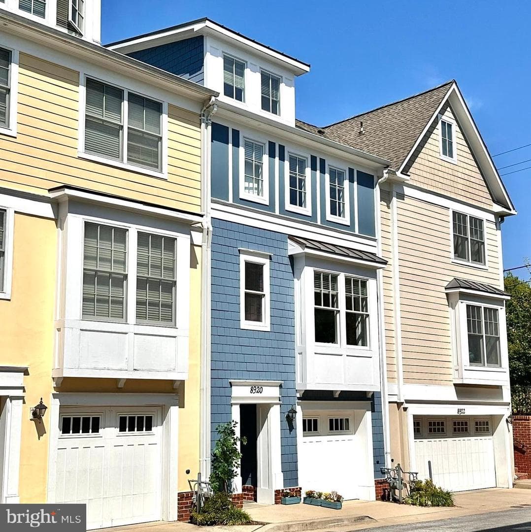 8920 Courts Way photo 1