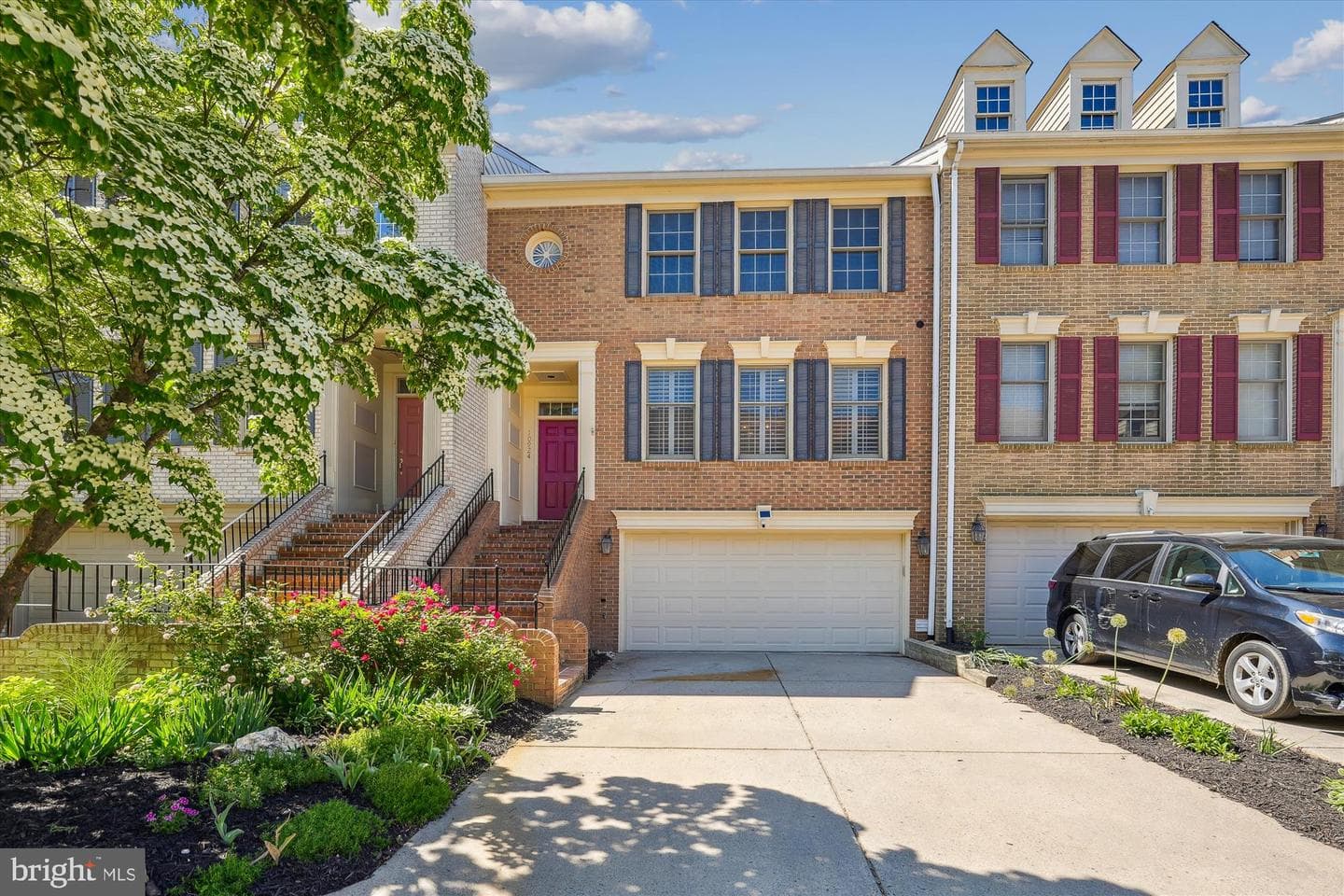 10924 Bloomingdale Drive photo 1