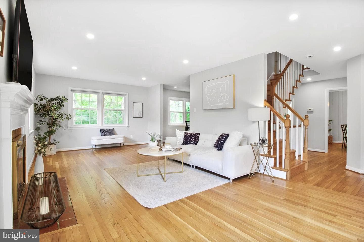 10611 Meadowhill Road photo 1