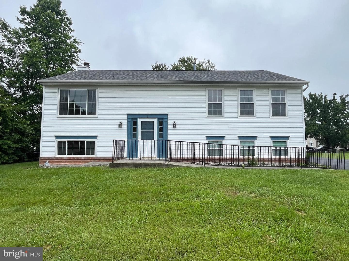 1 Ridge Heights Court photo 1