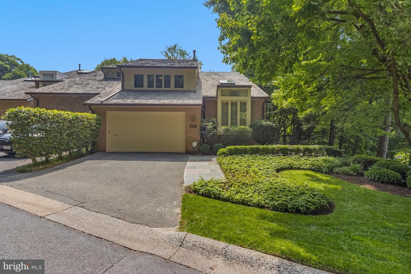 6101 Davenport Terrace photo 1