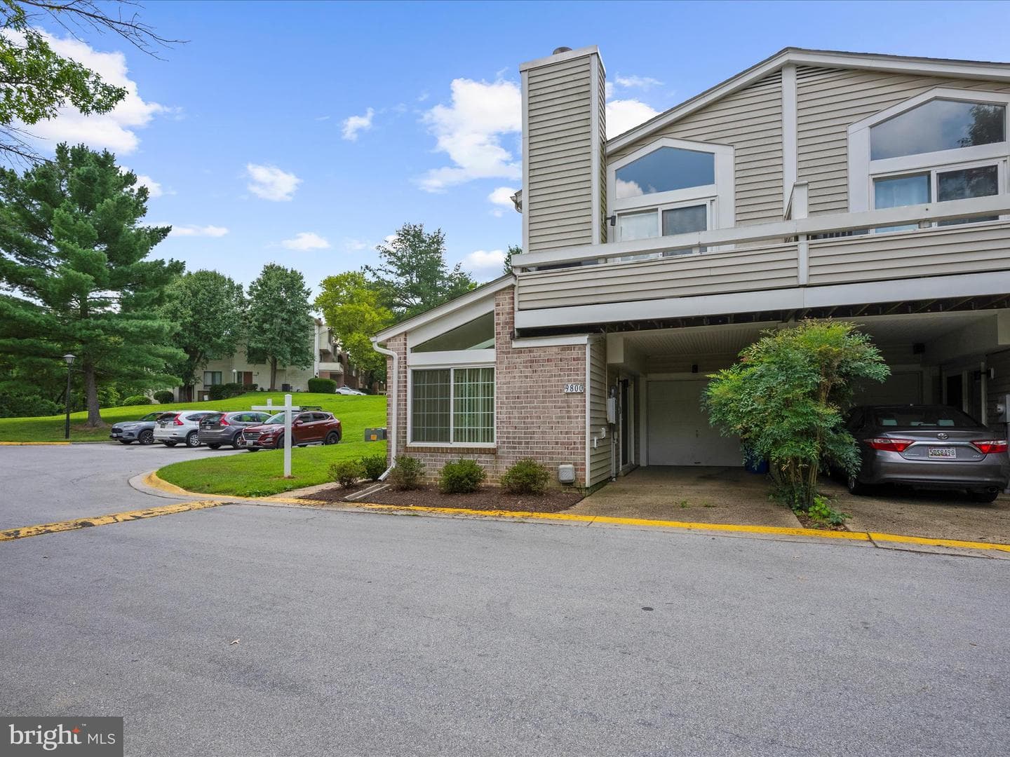 9800 Islandside Drive photo 1