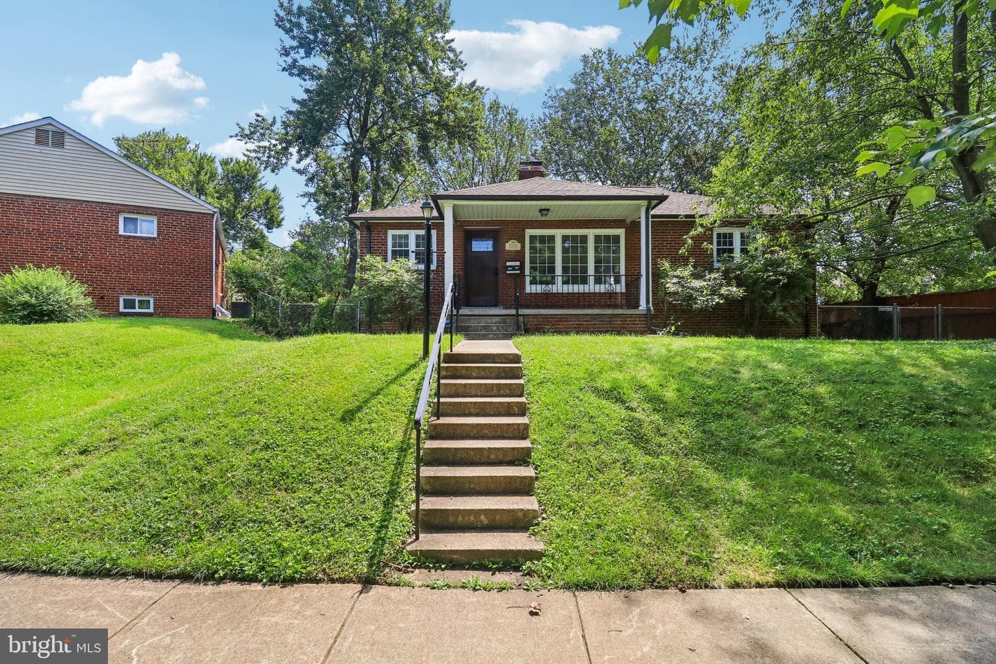 10215 Haywood Drive photo 1