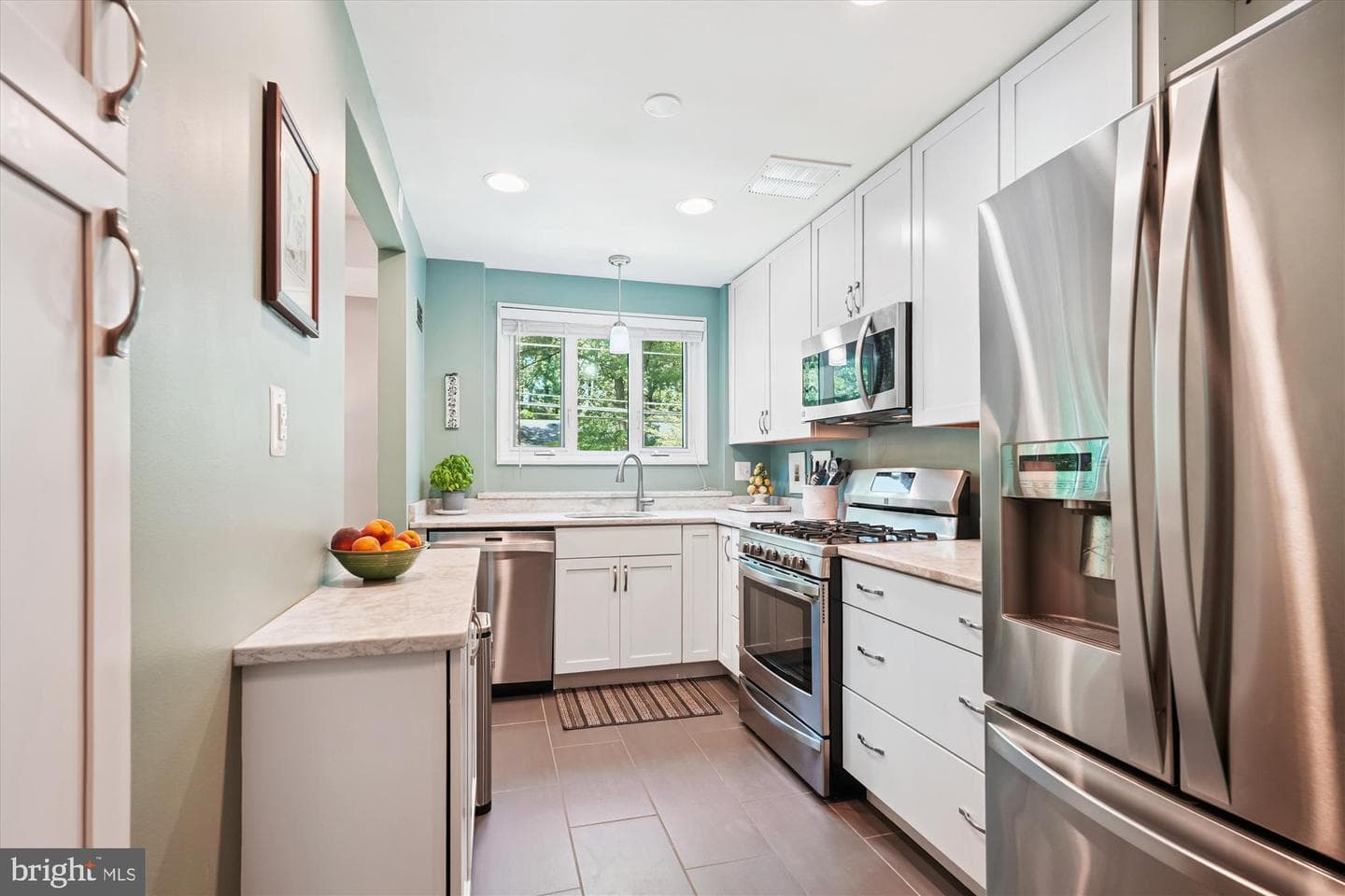 10427 Montrose Avenue #104 photo 1