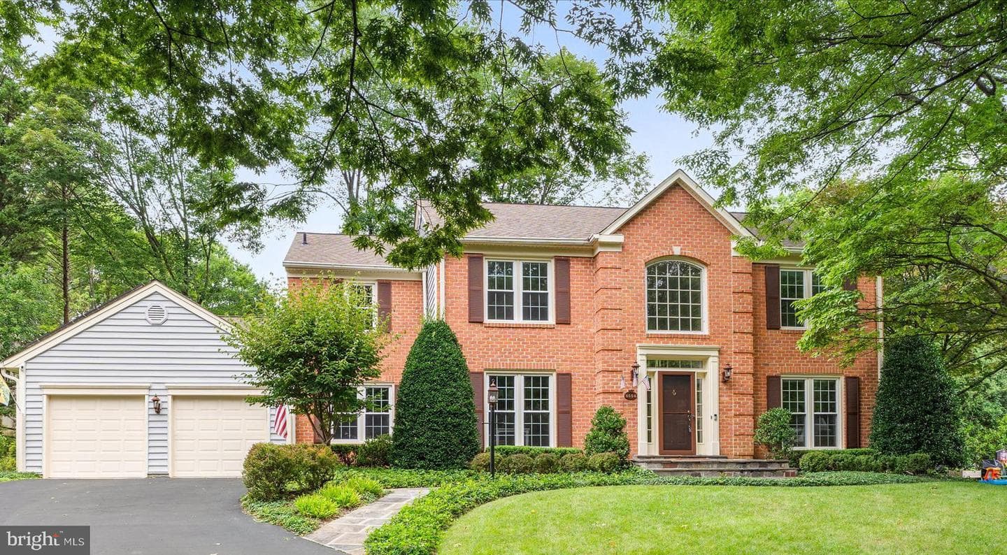 8504 Silverfield Circle photo 1