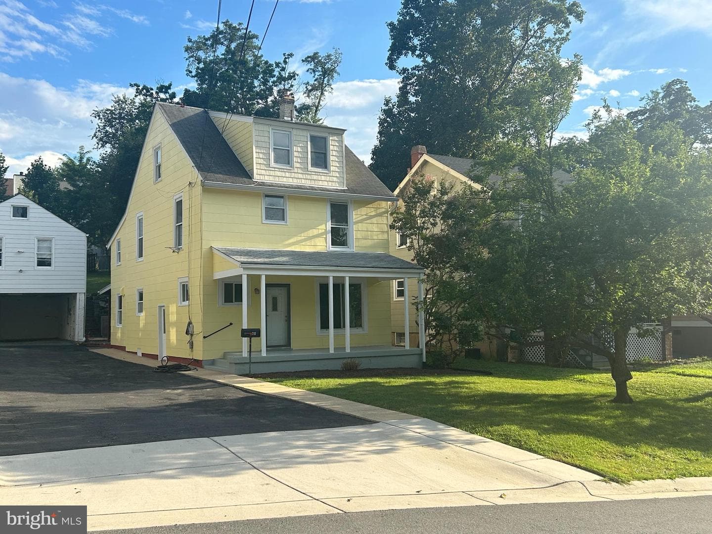 710 Silver Spring Avenue photo 1