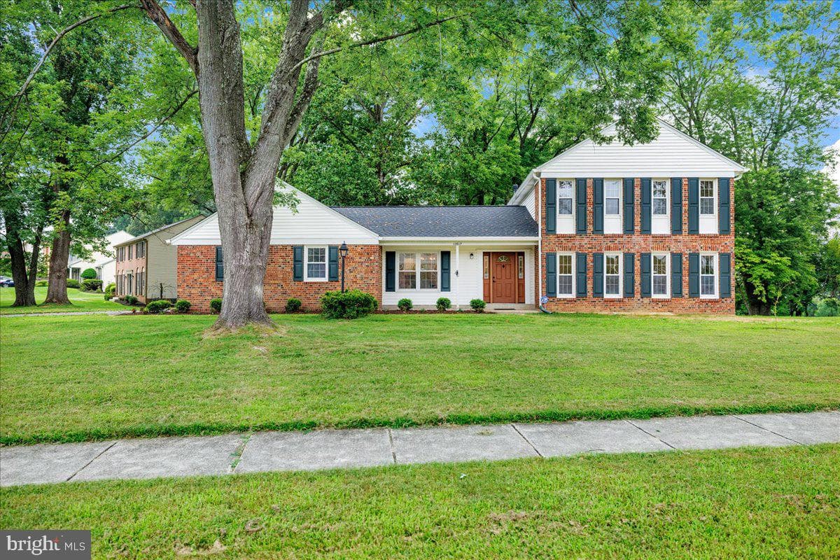 13517 Middlevale Lane photo 1