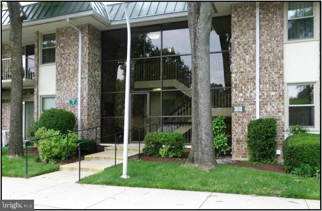 3618 Gleneagles Drive #7-2e photo 1