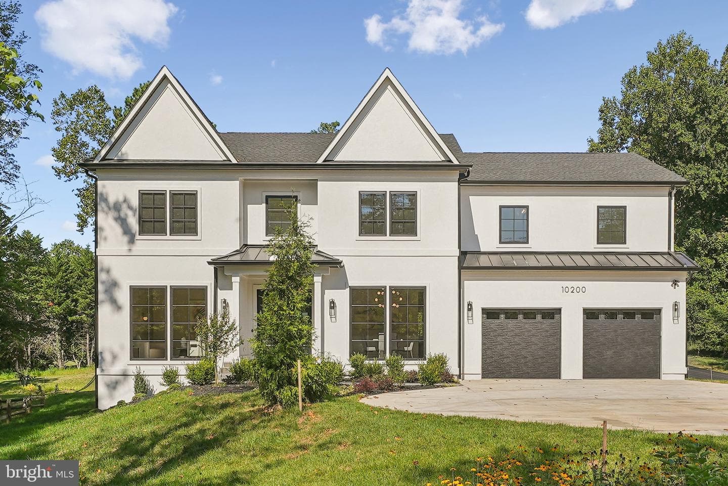 10200 Falls Road photo 1