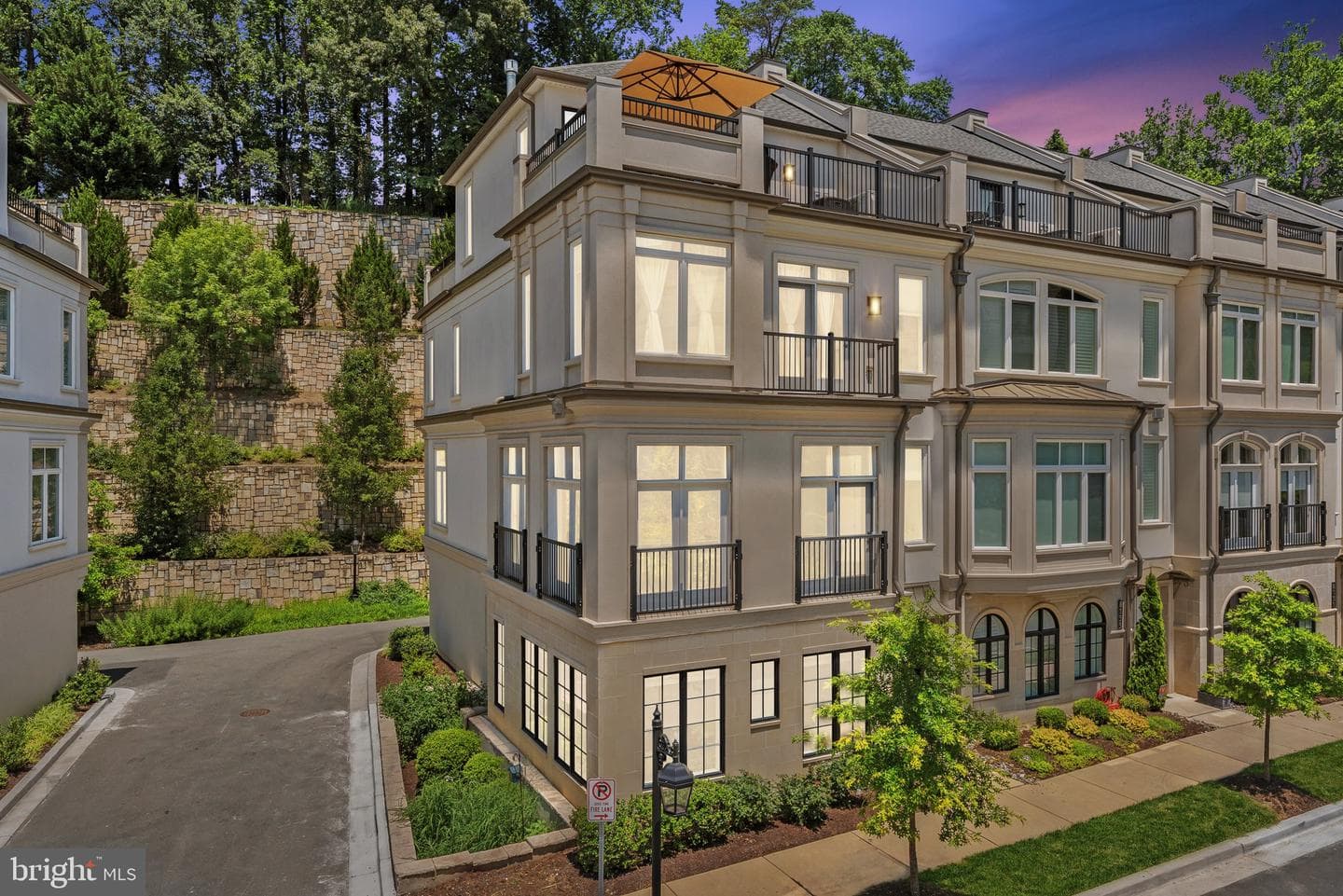 8135 River Road photo 1