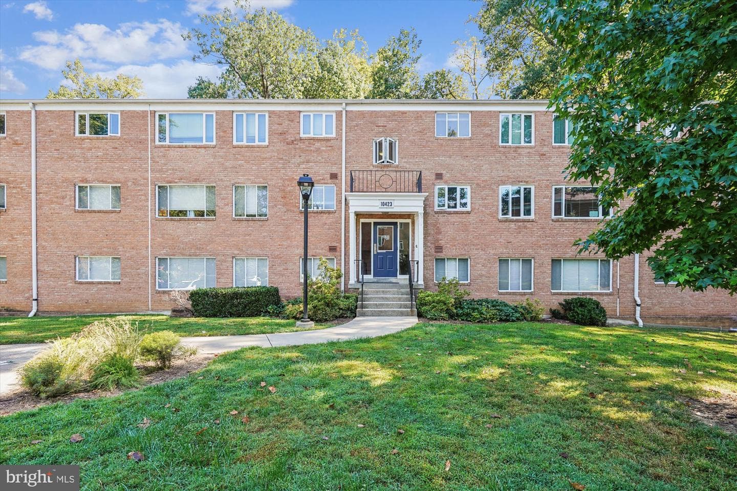 10423 Montrose Avenue #103 photo 1