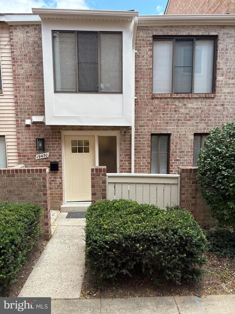 19450 Brassie Place photo 1
