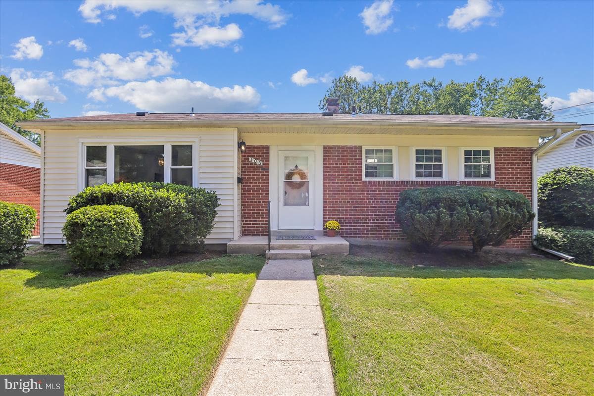 406 Waterford Road photo 1