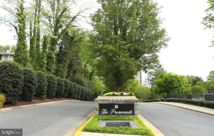 5225 Pooks Hill Road #828n photo 1