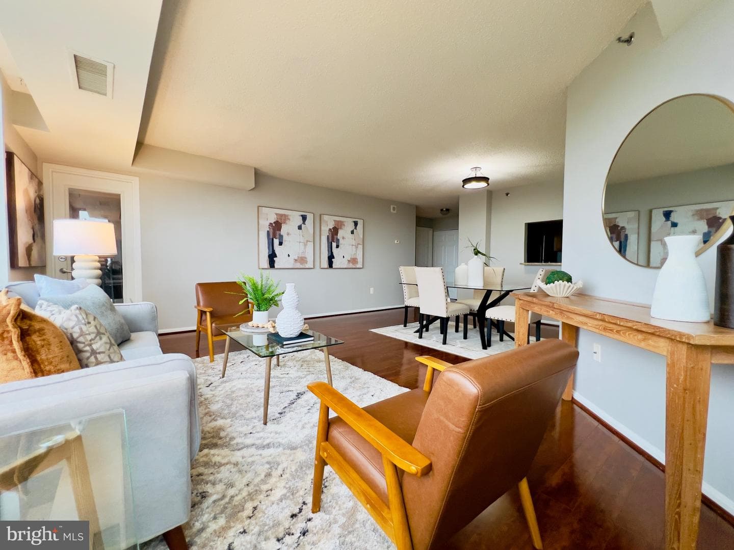 10101 Grosvenor Place #2015 photo 1