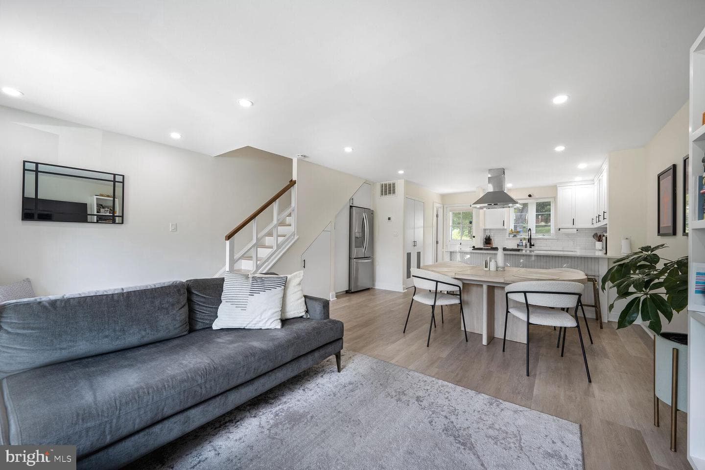 2527 Holman Avenue #2514 photo 1