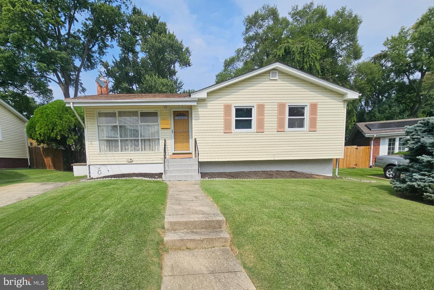 4627 Glasgow Drive photo 1