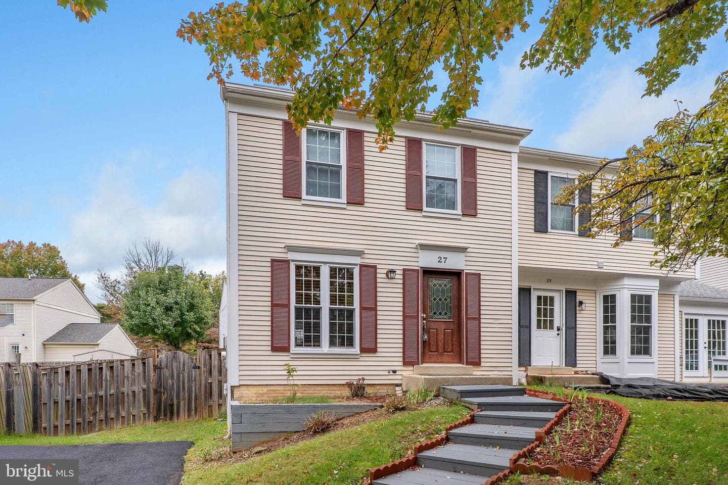 27 Filbert Court photo 1