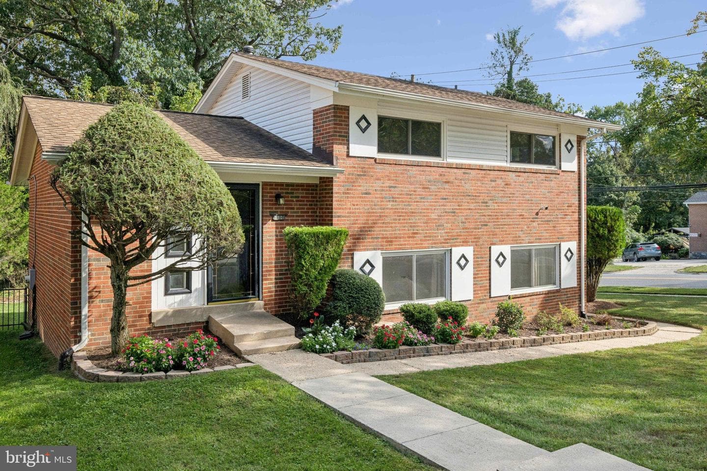 9801 Arbor Hill Drive photo 1