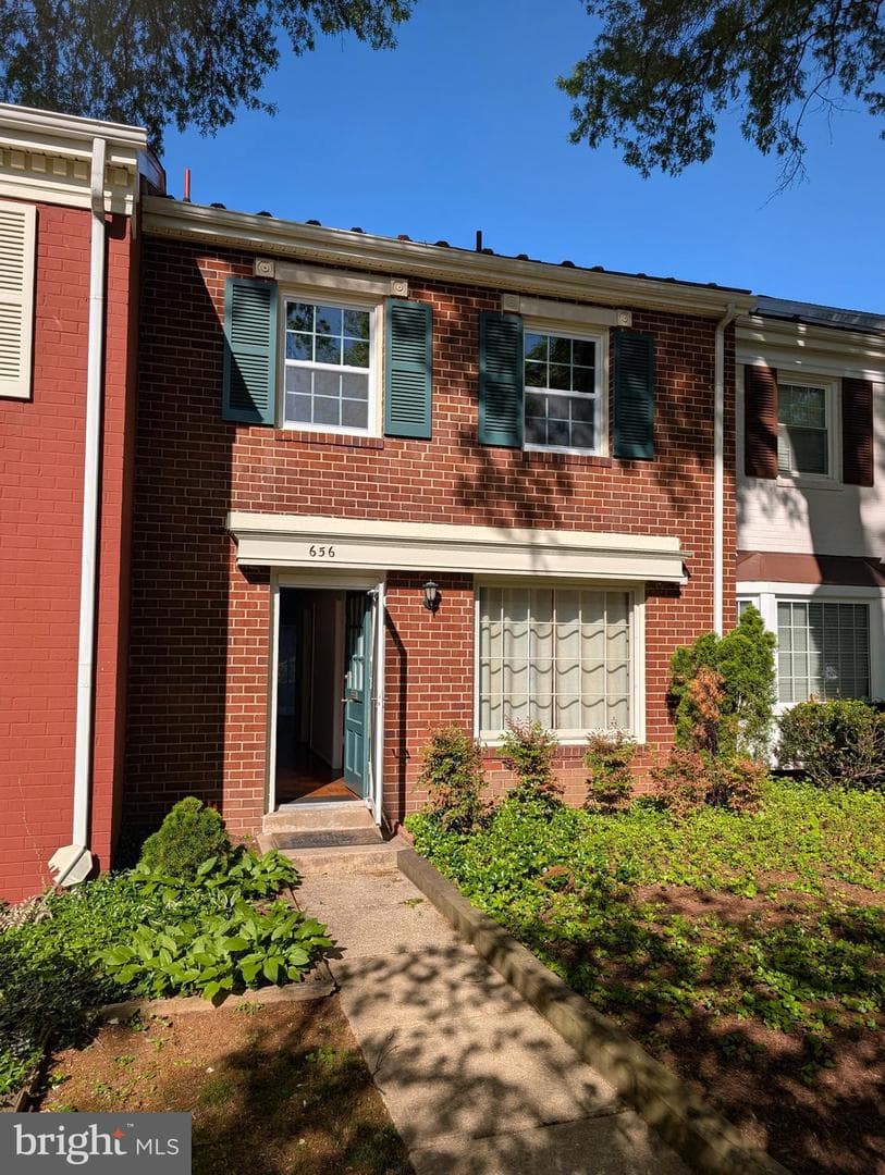 656 Azalea Drive #4-656 photo 1