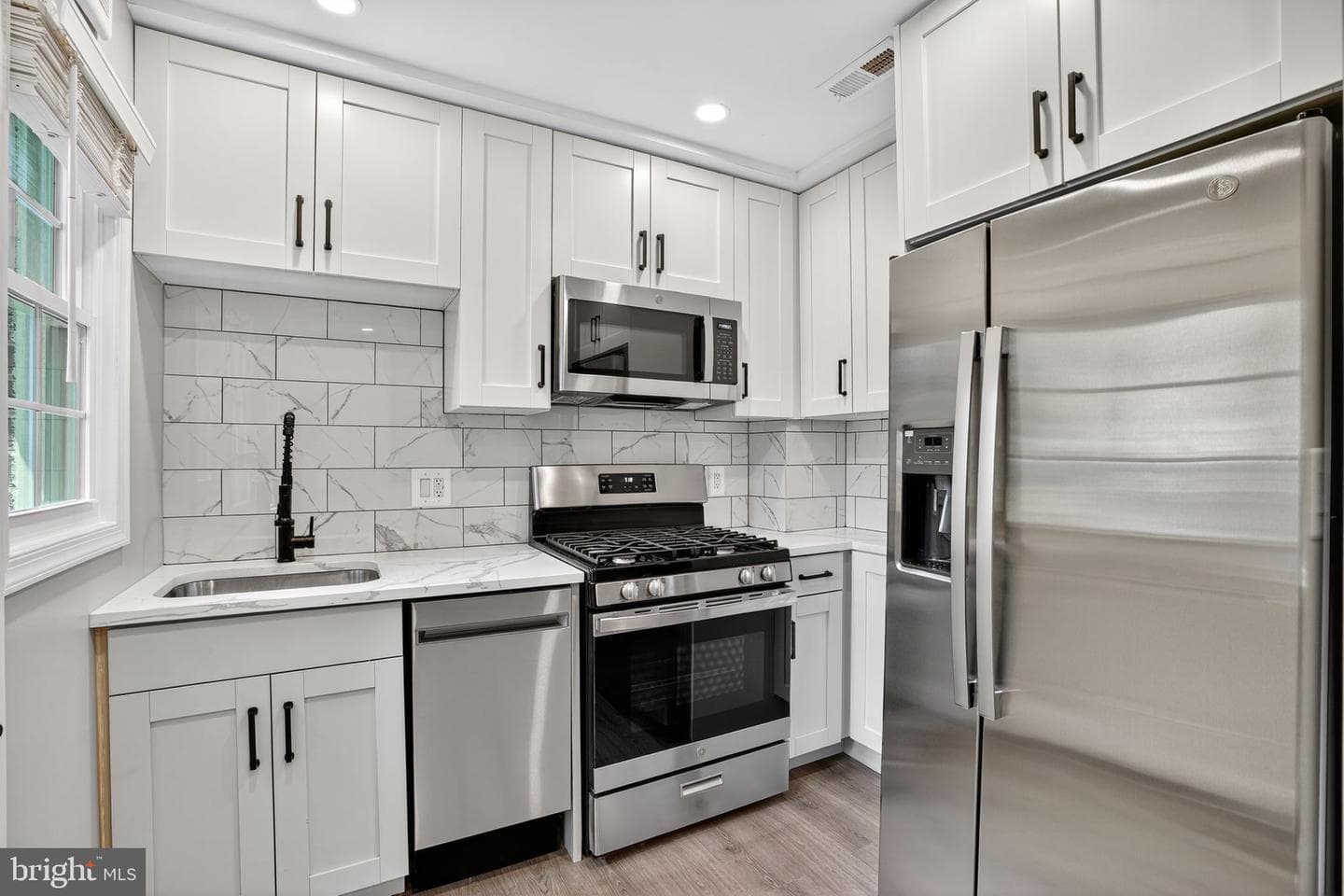 1704 E West Highway #1704 photo 1