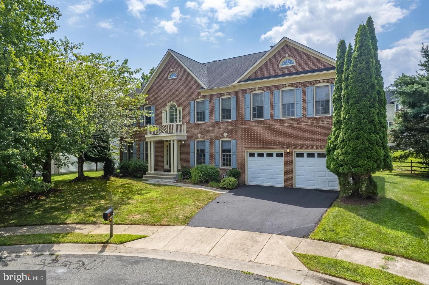10604 Maplecrest photo 1
