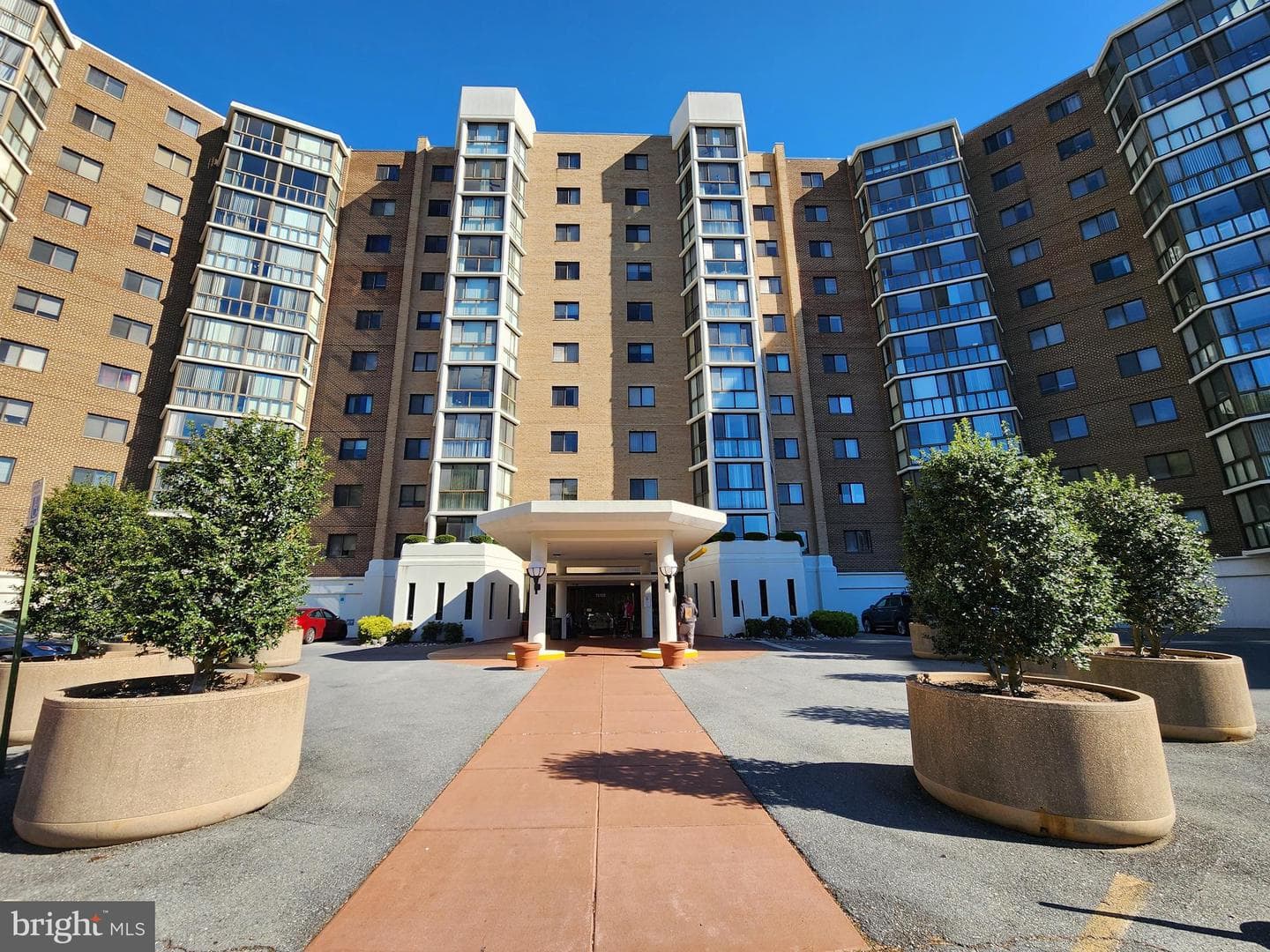 15100 Interlachen Drive #4-701 photo 1