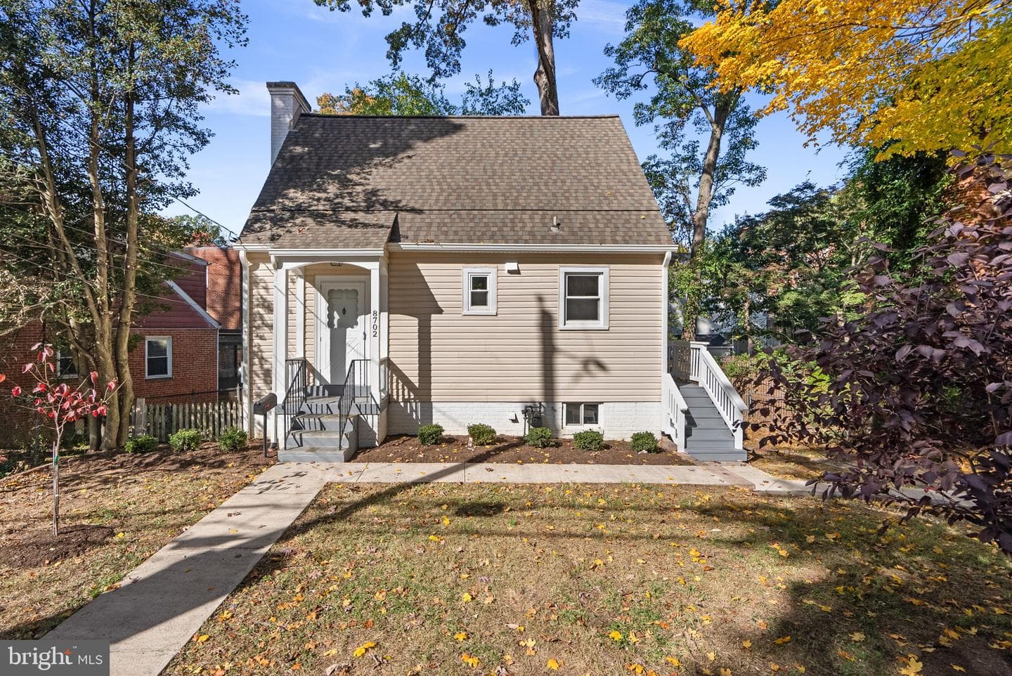 8702 Reading Road photo 1