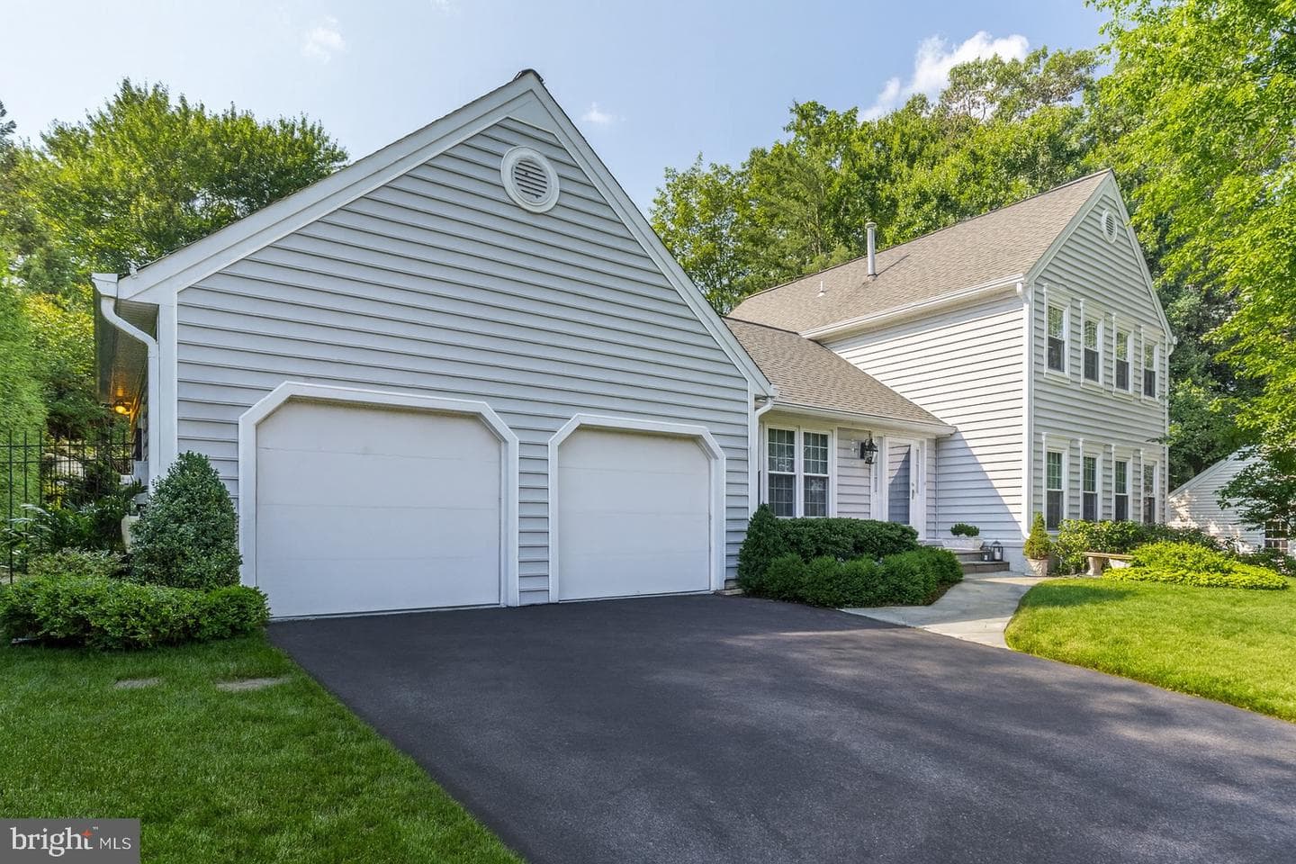 2611 Bainbridge Lane photo 1