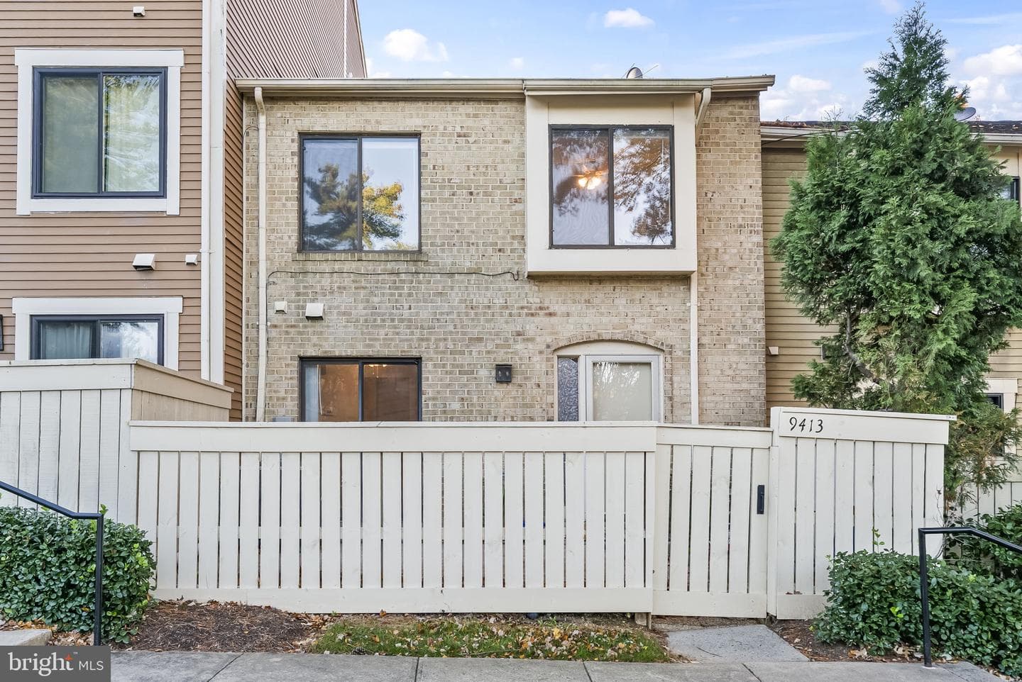 9413 Penshurst Court photo 1