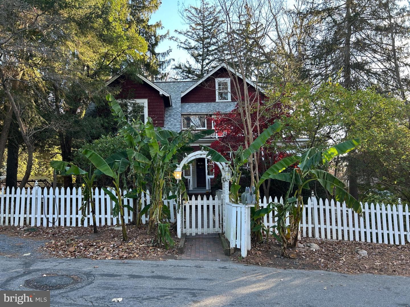 10023 Menlo Avenue photo 1