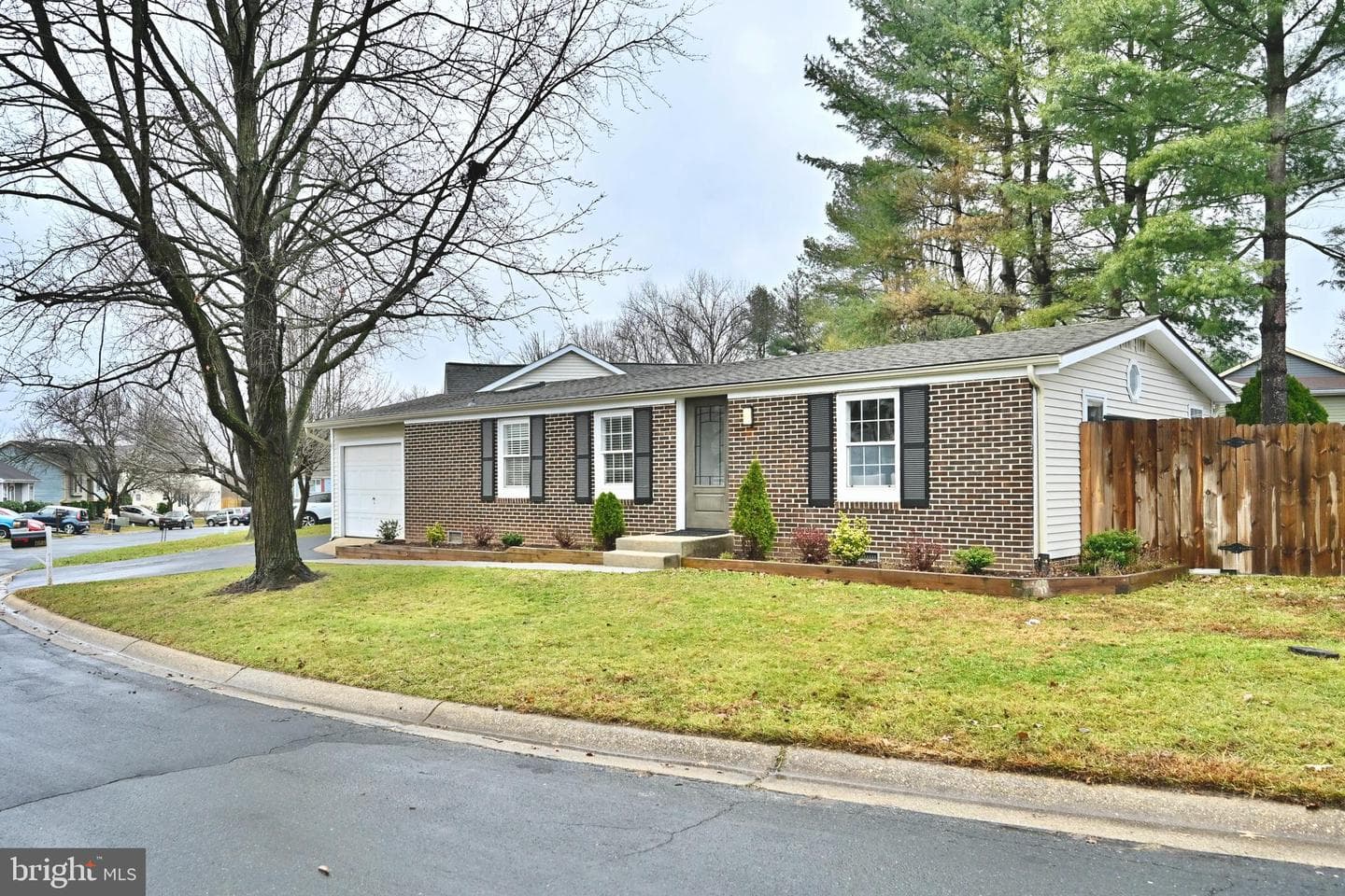 11609 Hourglass Way photo 1