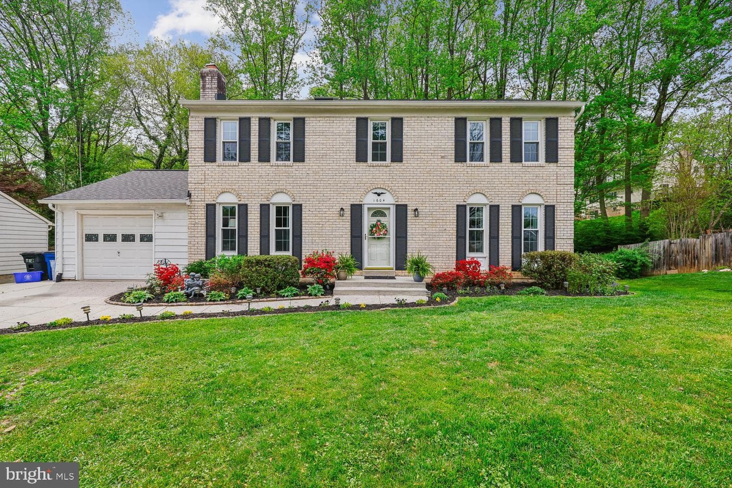 1604 Winding Waye Lane photo 1