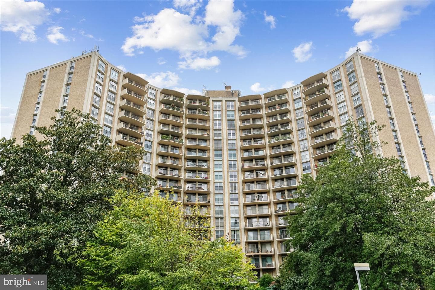 9039 Sligo Creek Parkway #806 photo 1