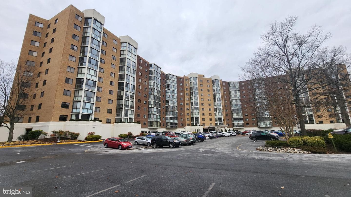 15115 Interlachen Drive #3-801 photo 1