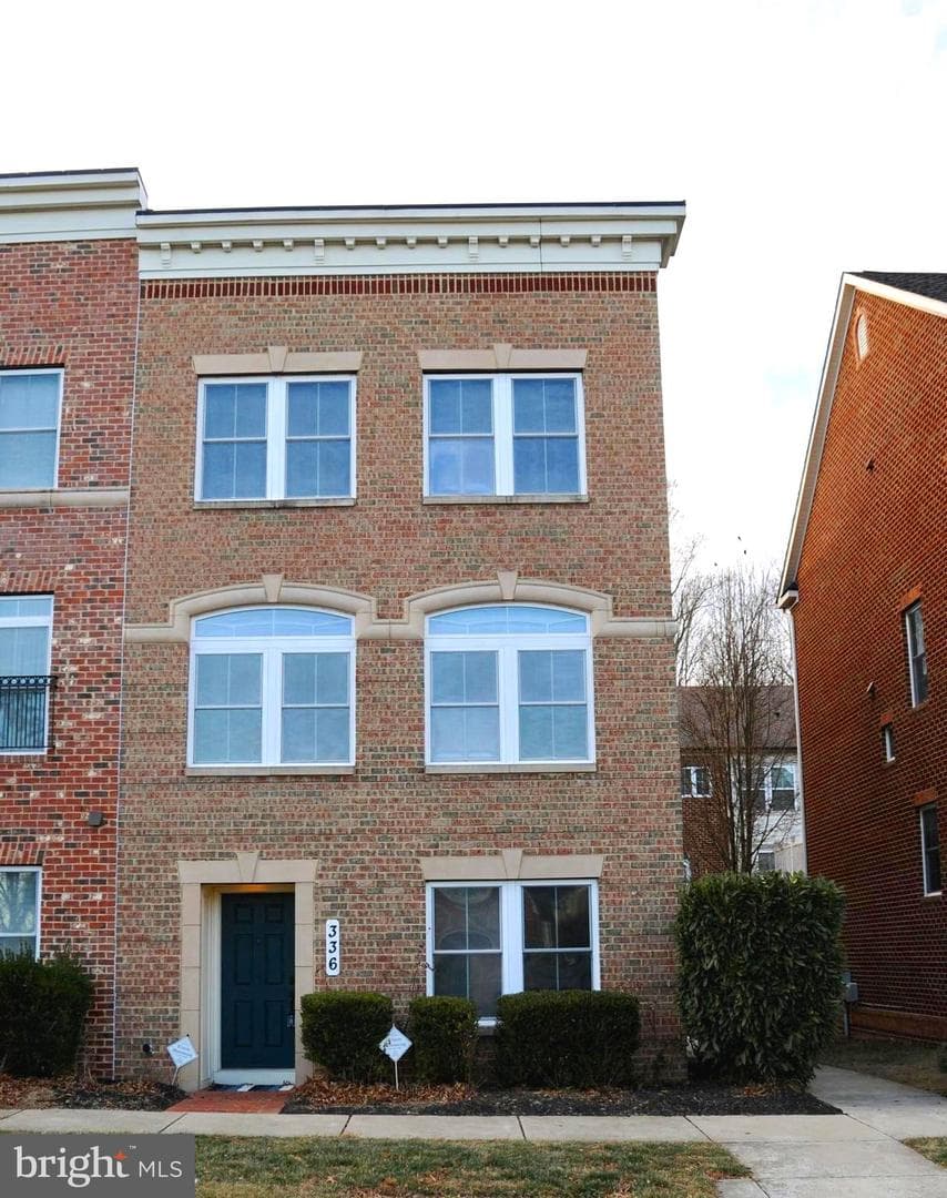 336 Grand Street photo 1