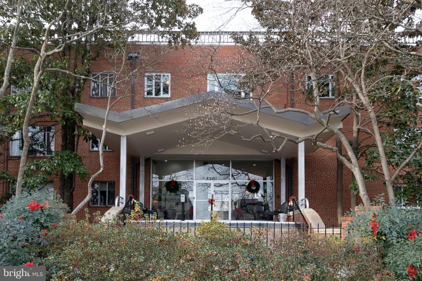 5301 Westbard Circle #231 photo 1