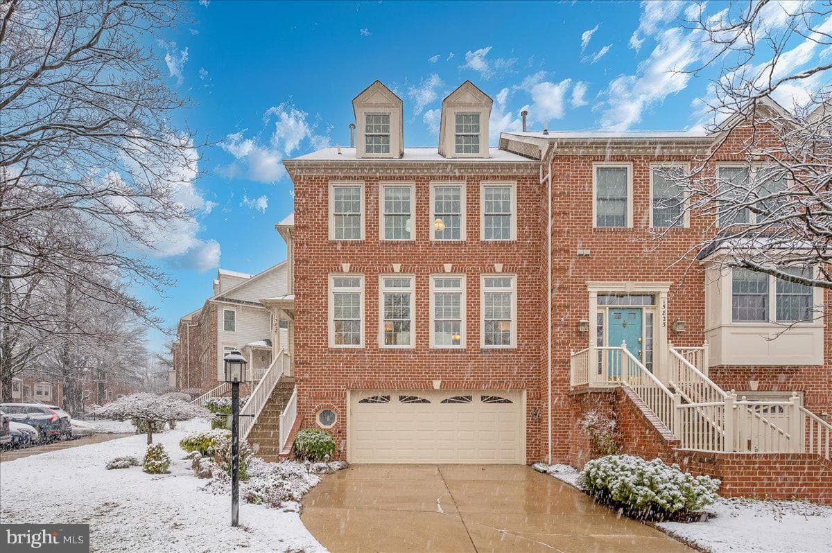 15825 Glacier Court photo 1