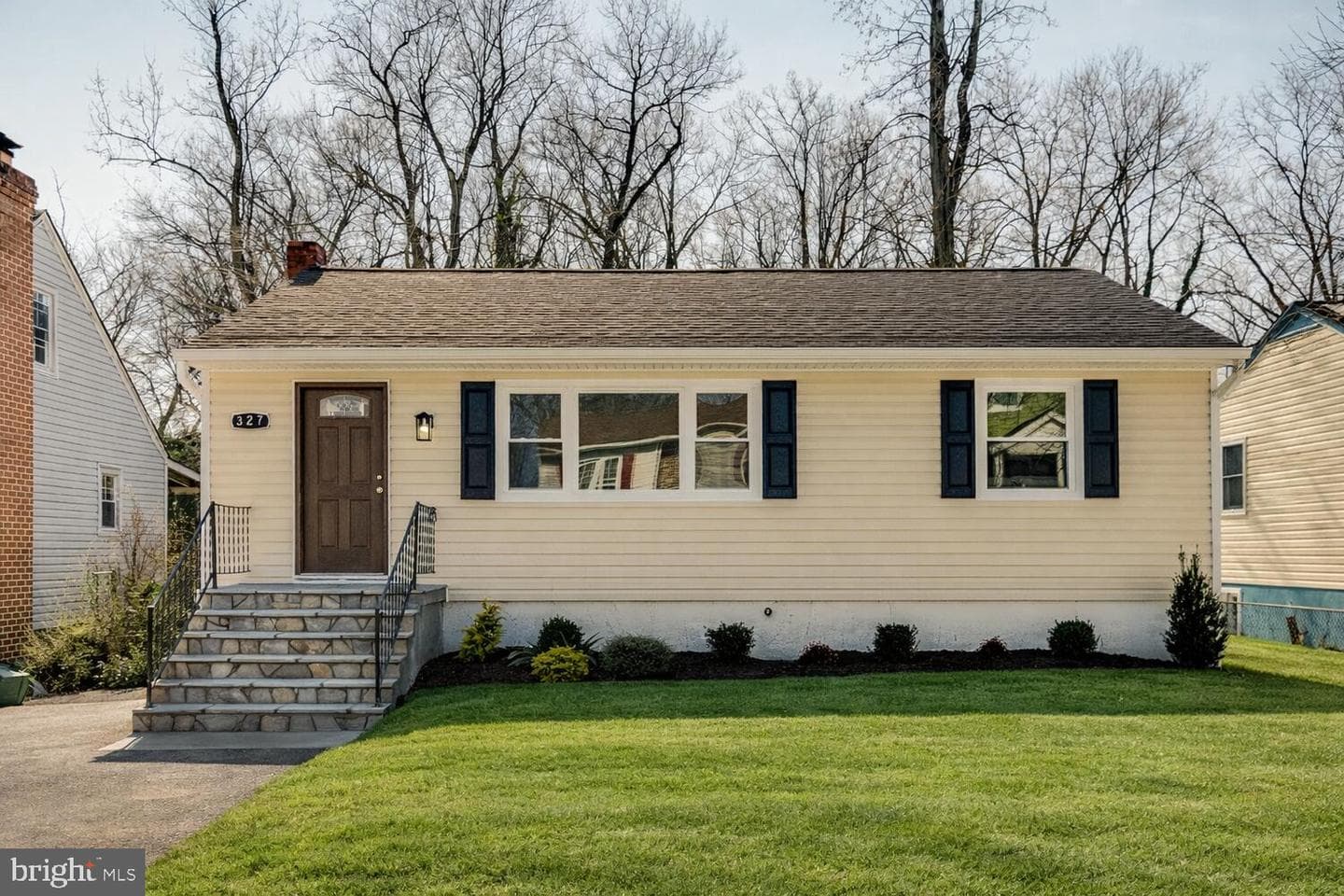 327 Howard Avenue photo 1