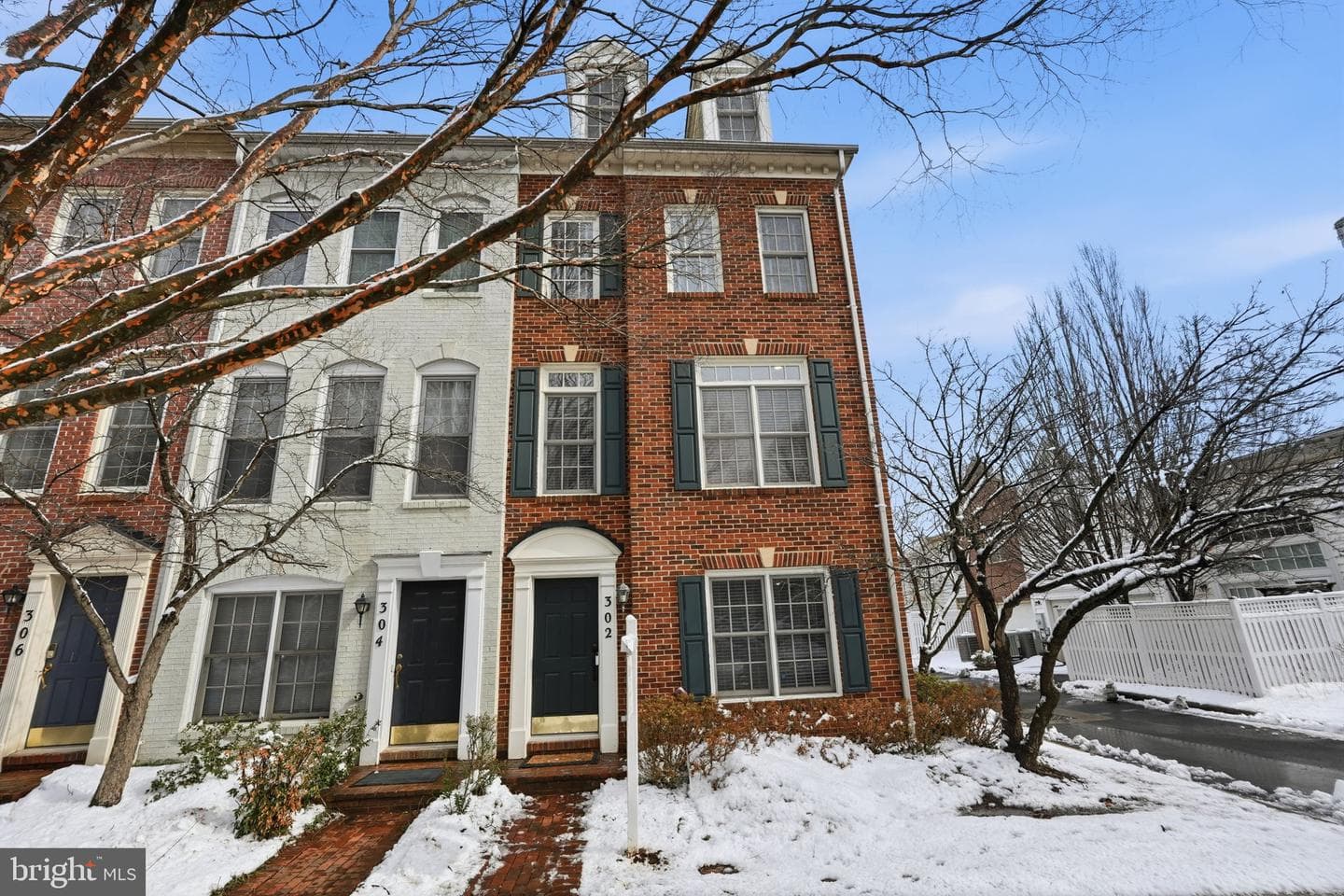 302 Fallsgrove Drive photo 1