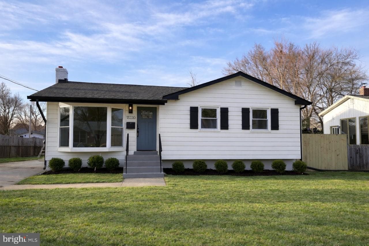 13220 Superior Street photo 1