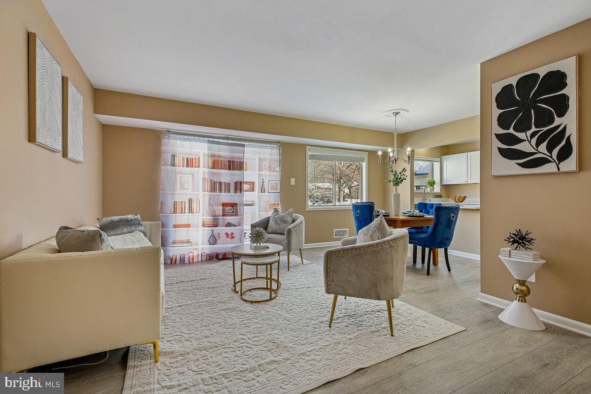 10625 Montrose Avenue #10625 #104 photo 1