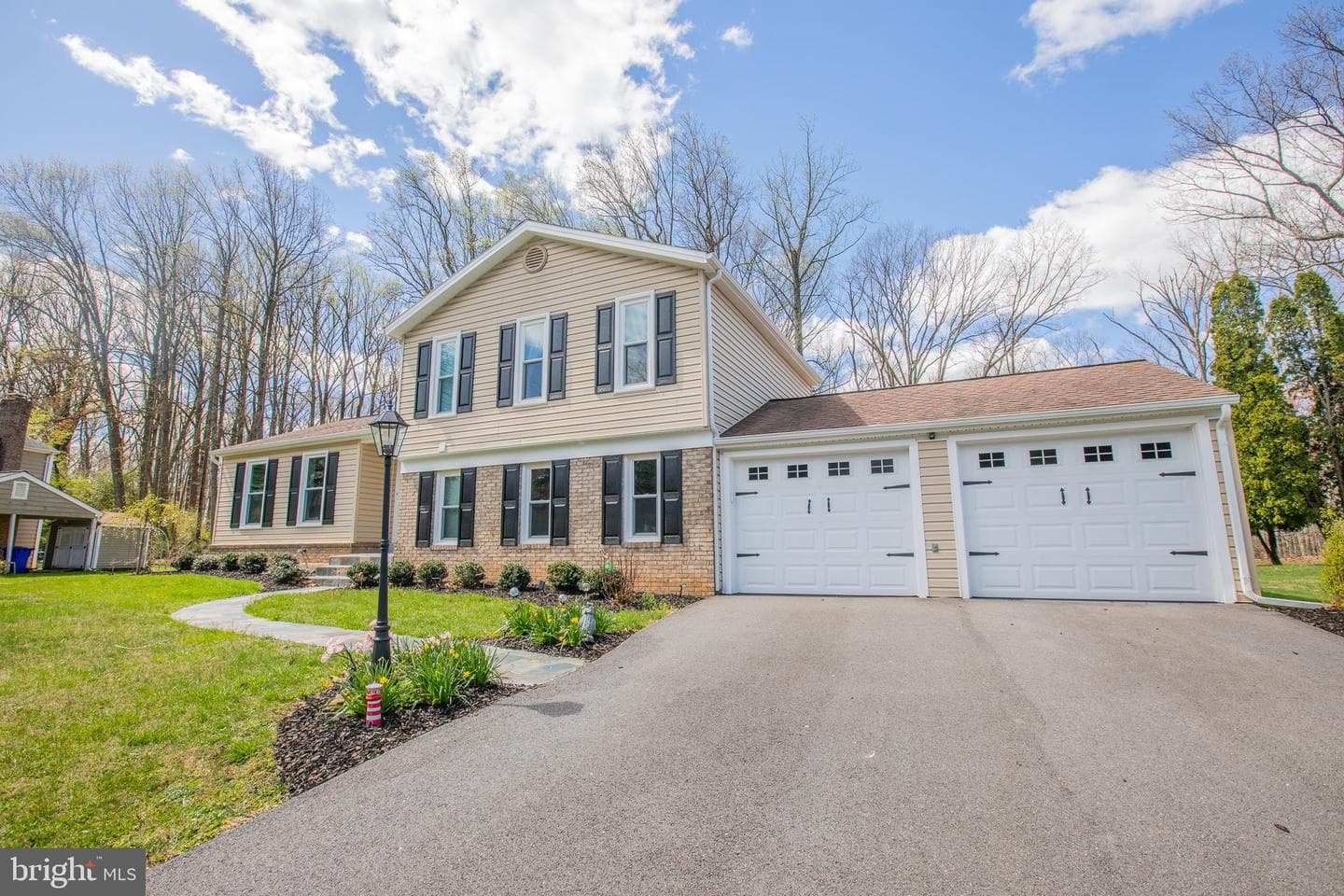 16920 Glen Oak Run photo 1