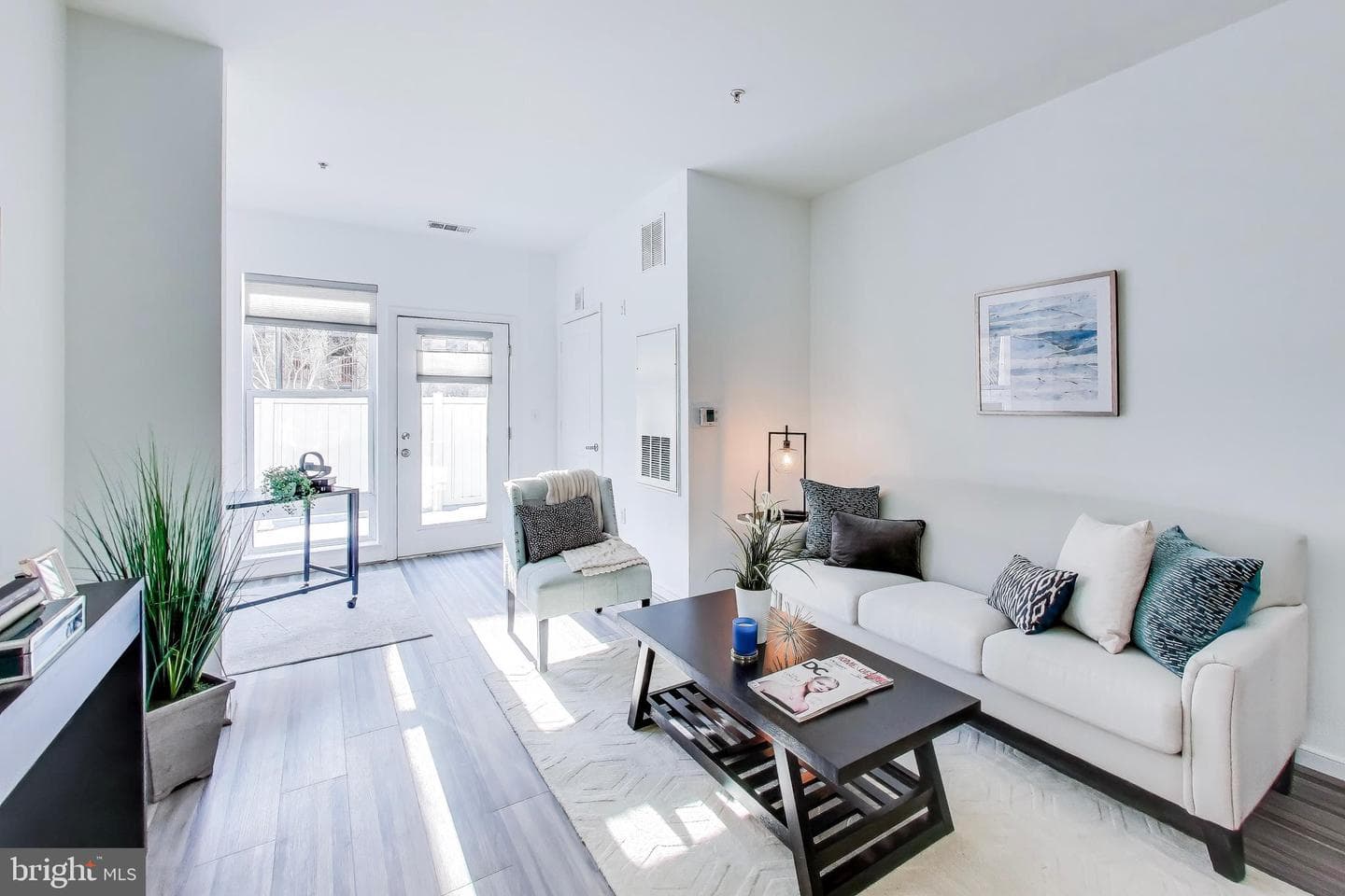 8045 Newell Street #121 photo 1