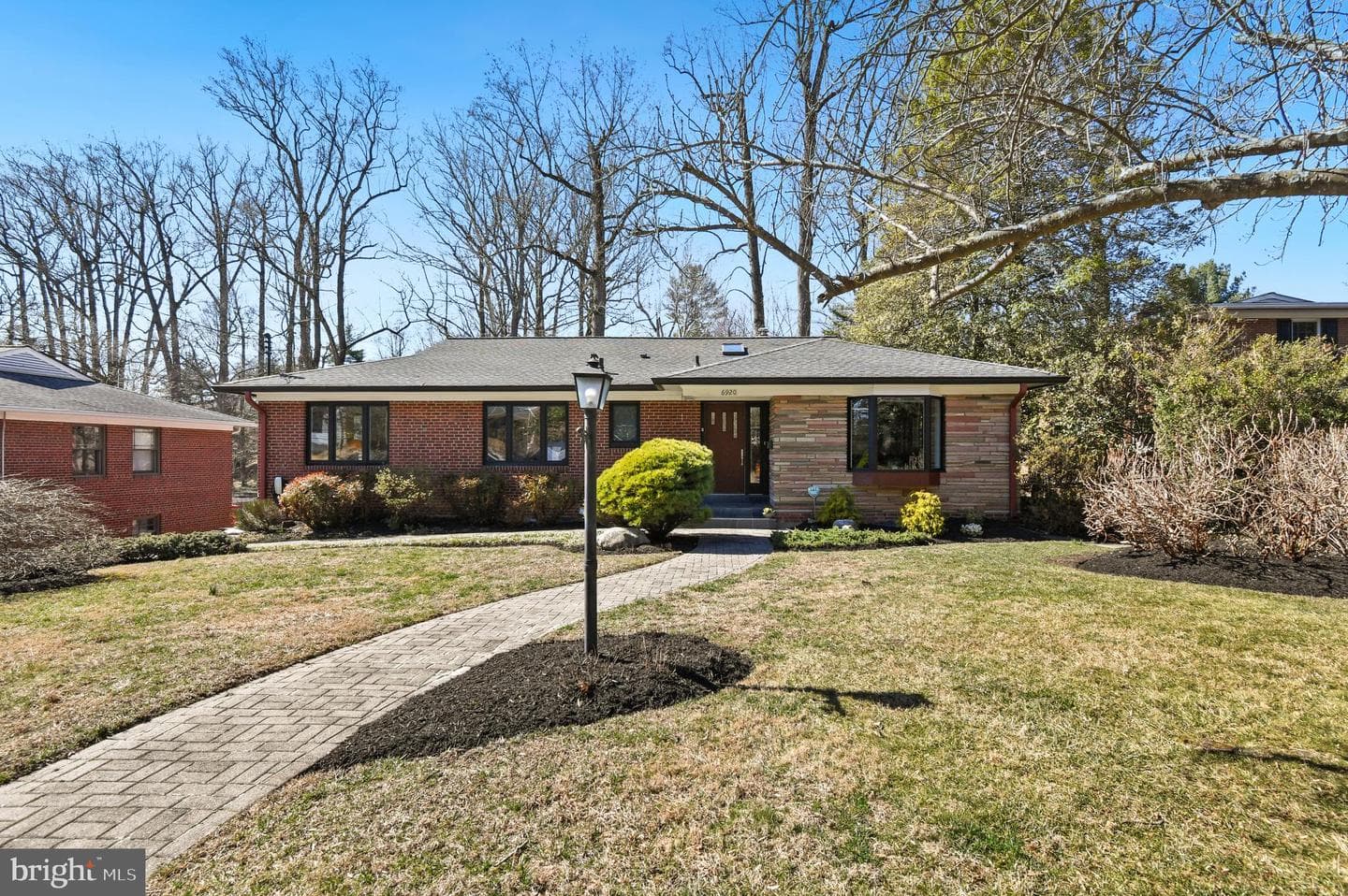 6920 Millwood Road photo 1