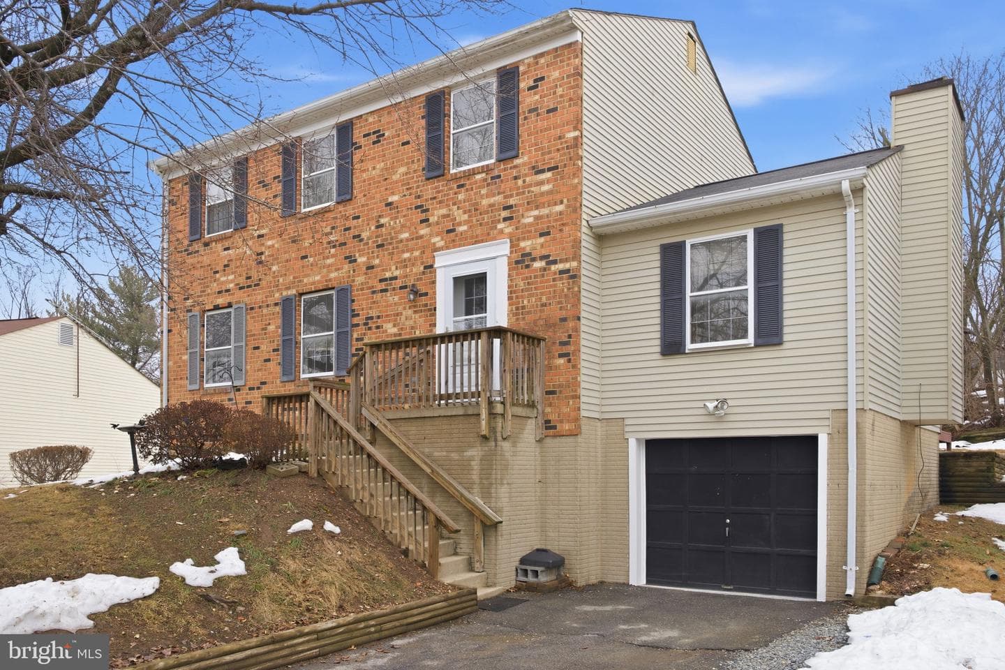 25945 Lasalle Court photo 1