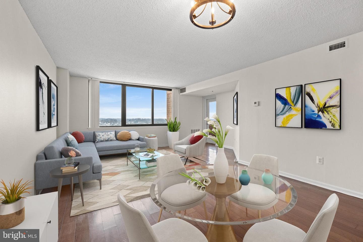 10101 Grosvenor Place #1907